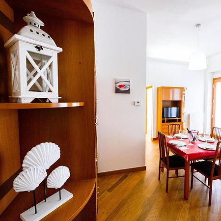 Mare E Castello Apartment มันเฟรโดเนีย ภายนอก รูปภาพ