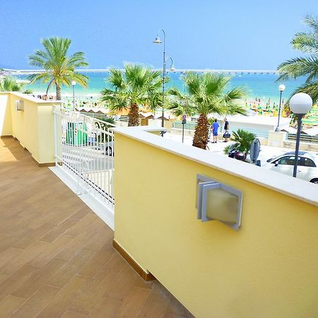 Mare E Castello Apartment มันเฟรโดเนีย ภายนอก รูปภาพ