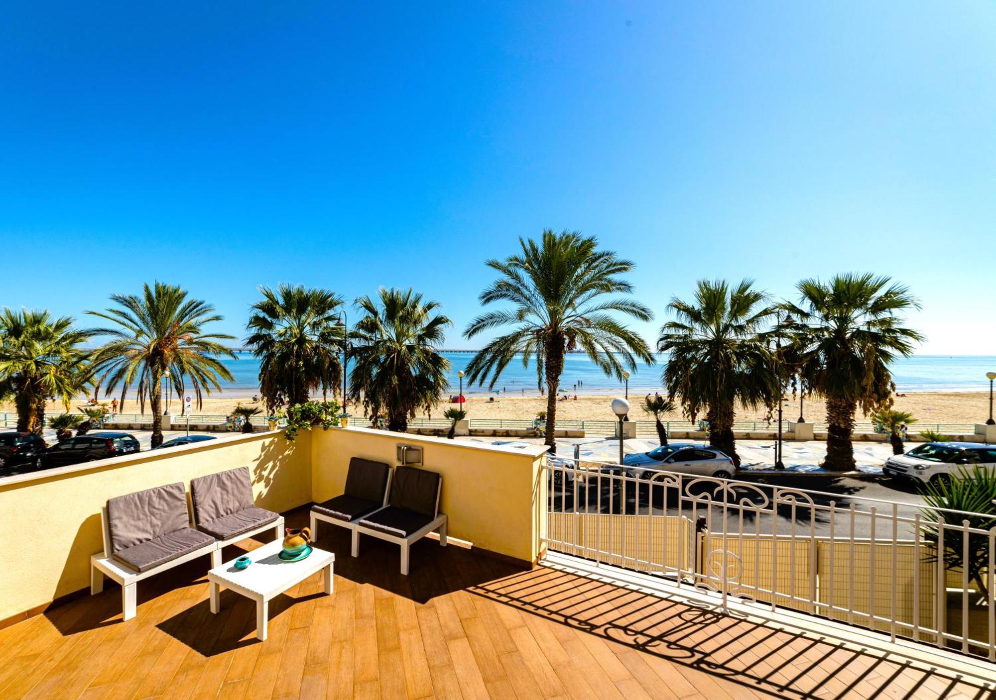 Mare E Castello Apartment มันเฟรโดเนีย ภายนอก รูปภาพ