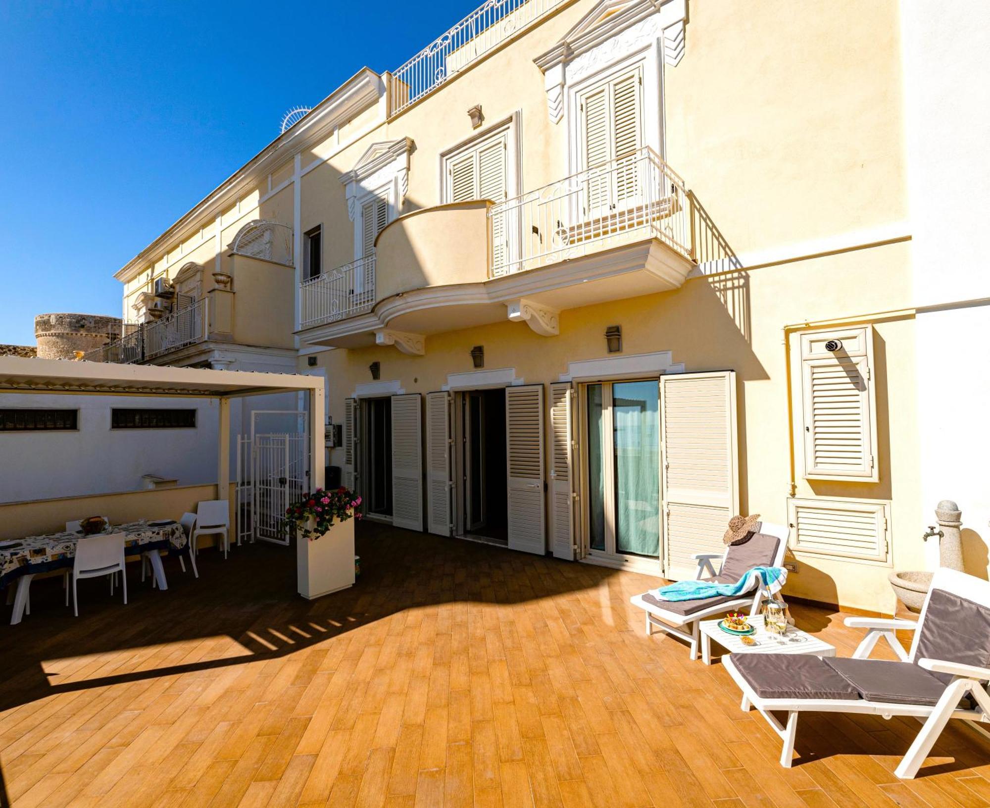 Mare E Castello Apartment มันเฟรโดเนีย ภายนอก รูปภาพ