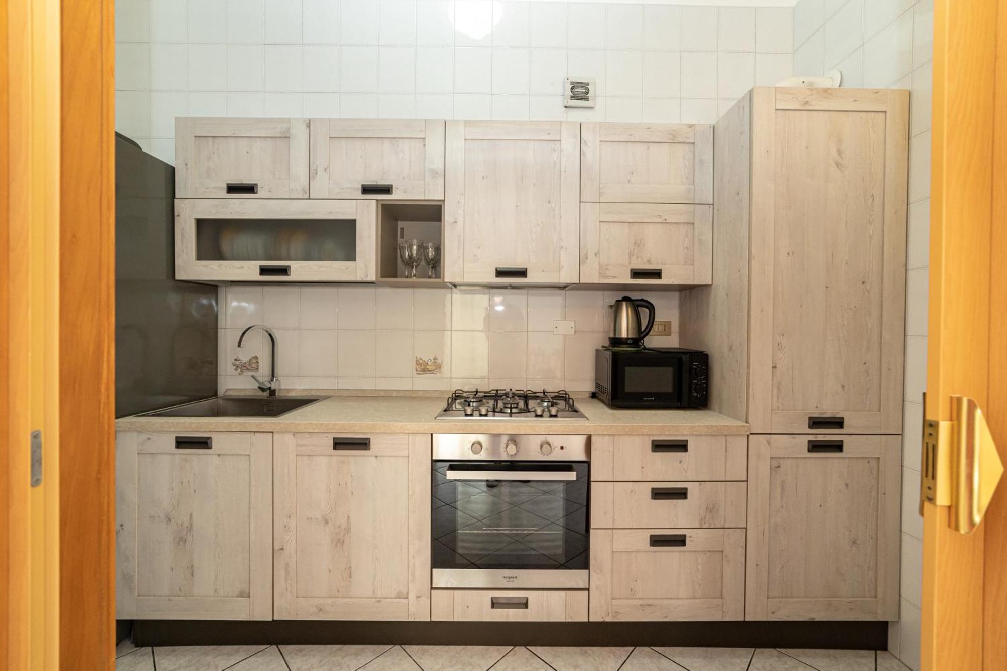 Mare E Castello Apartment มันเฟรโดเนีย ภายนอก รูปภาพ