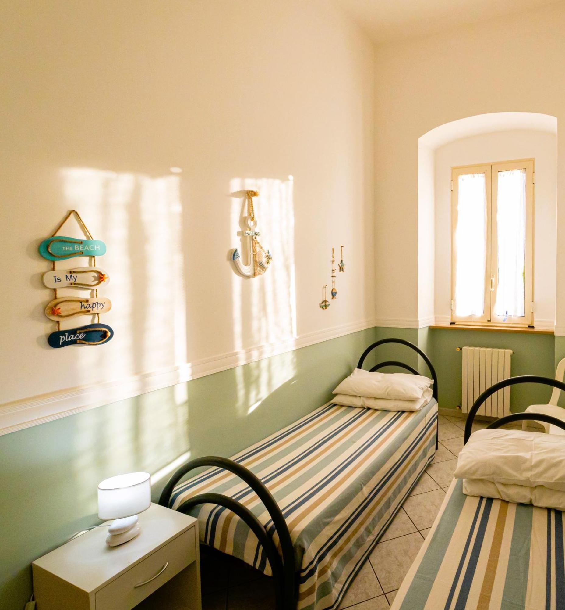 Mare E Castello Apartment มันเฟรโดเนีย ภายนอก รูปภาพ