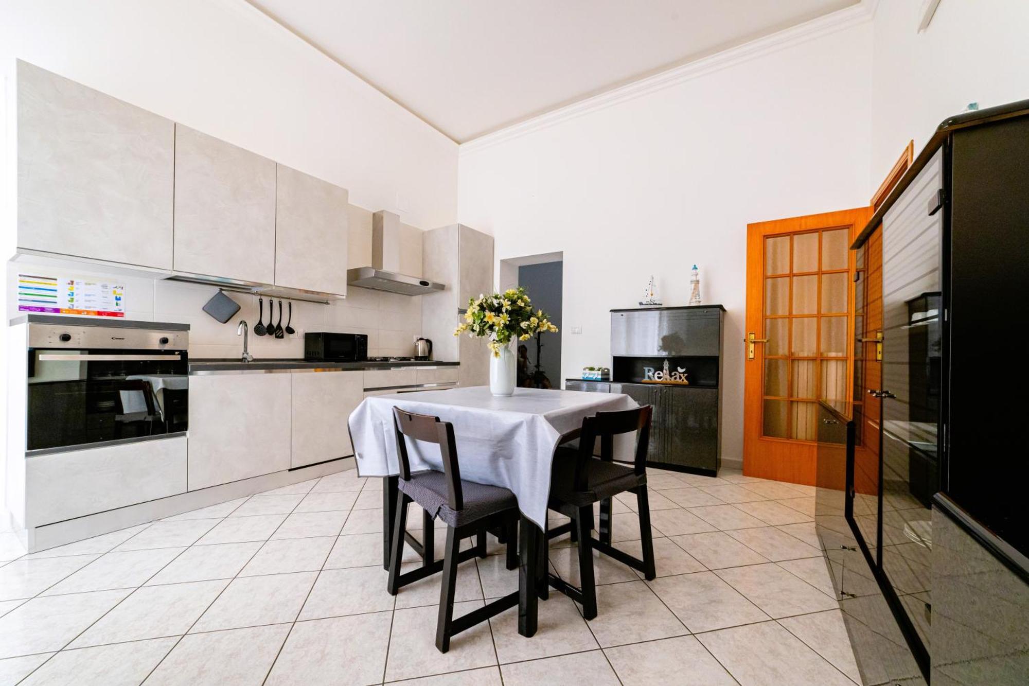 Mare E Castello Apartment มันเฟรโดเนีย ภายนอก รูปภาพ