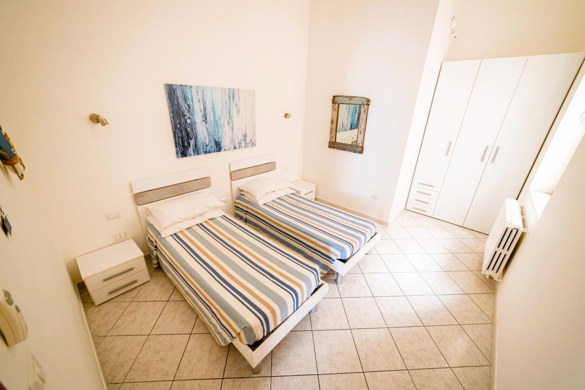 Mare E Castello Apartment มันเฟรโดเนีย ภายนอก รูปภาพ