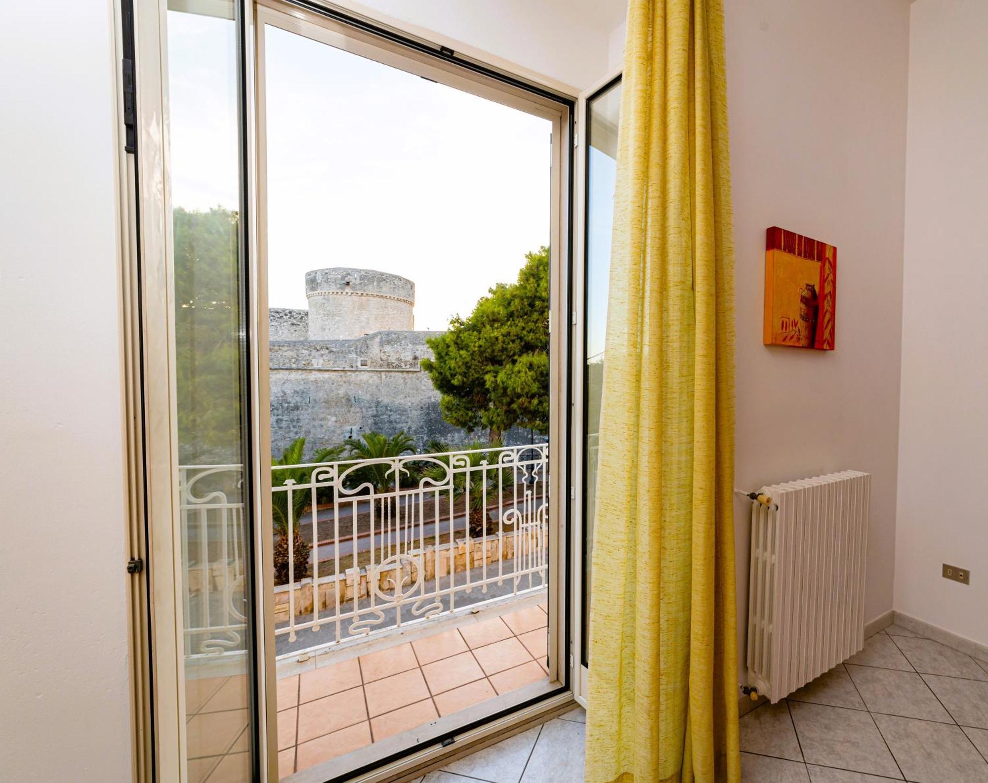 Mare E Castello Apartment มันเฟรโดเนีย ภายนอก รูปภาพ